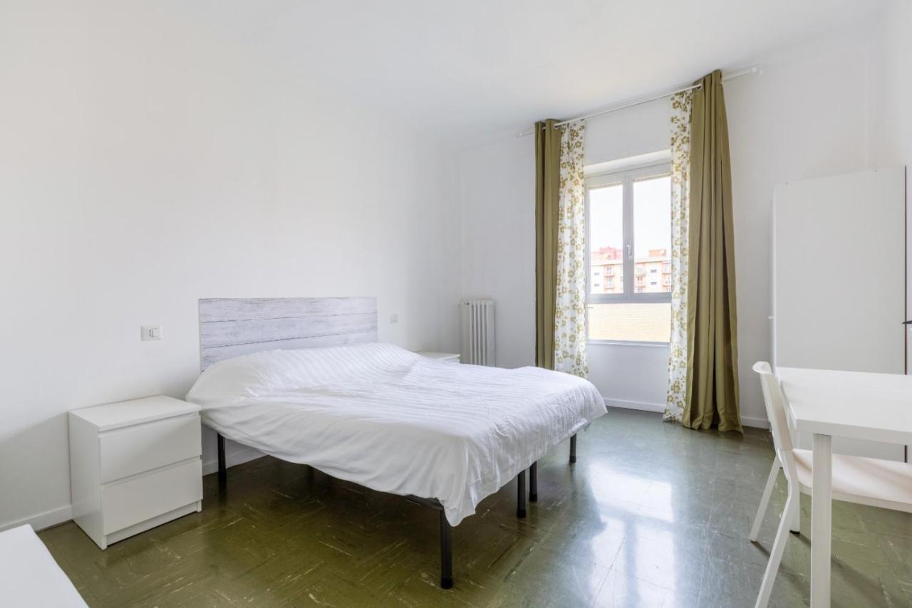 Bonola M1 Bright & Functional Flat Apartment Милано Екстериор снимка