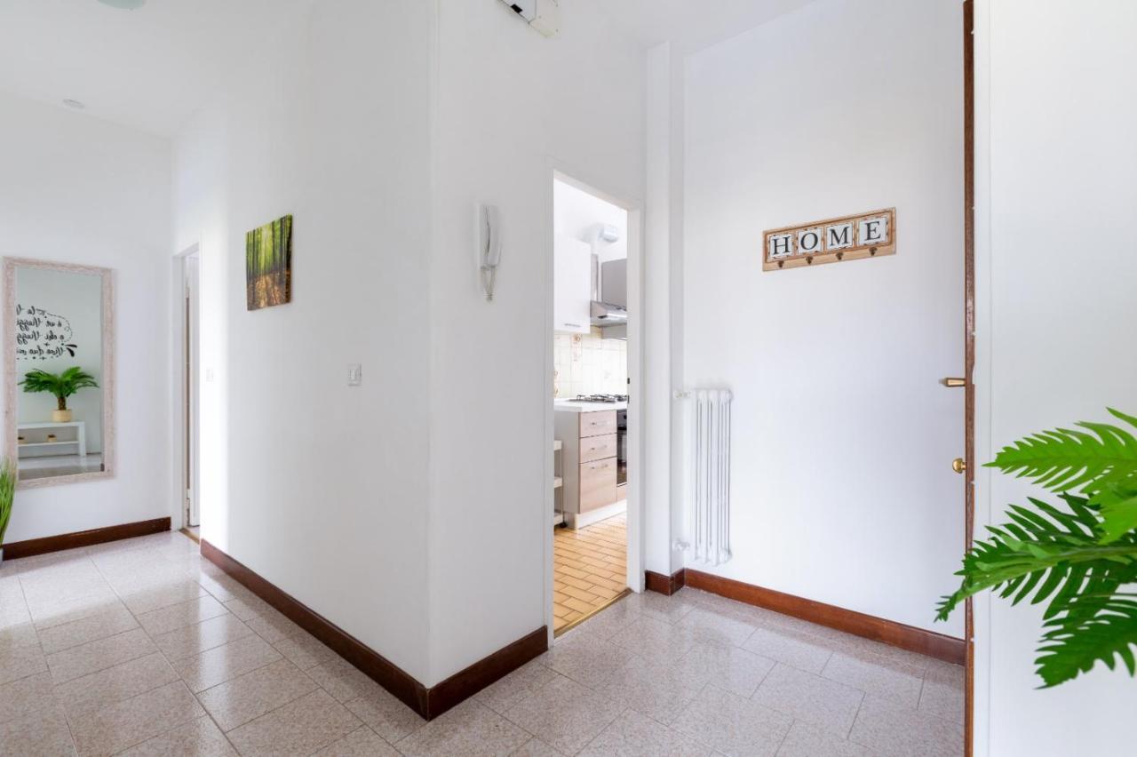 Bonola M1 Bright & Functional Flat Apartment Милано Екстериор снимка